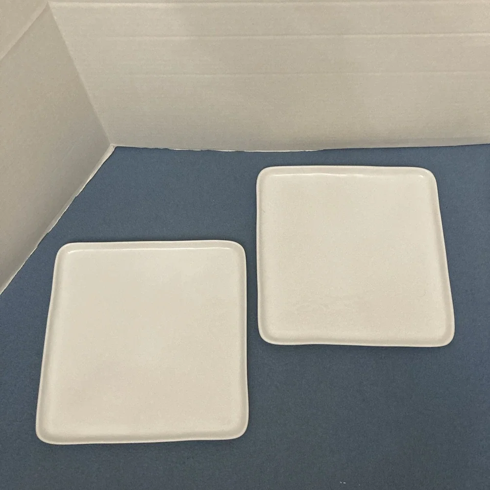 Crate & Barrel Mercer White 10